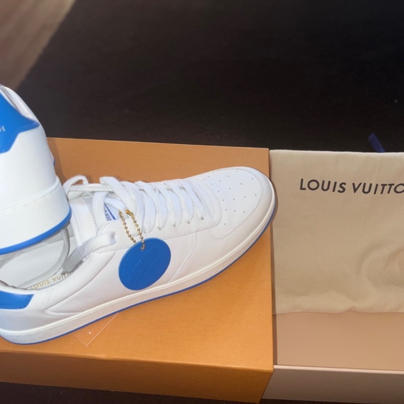 Men’s Louis Vuitton - Picture 3 of 5